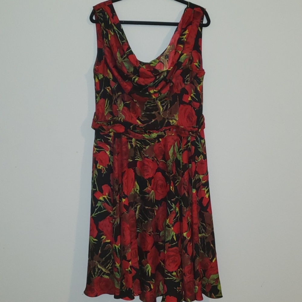 Sleeveless Floral Cowl neck Dress